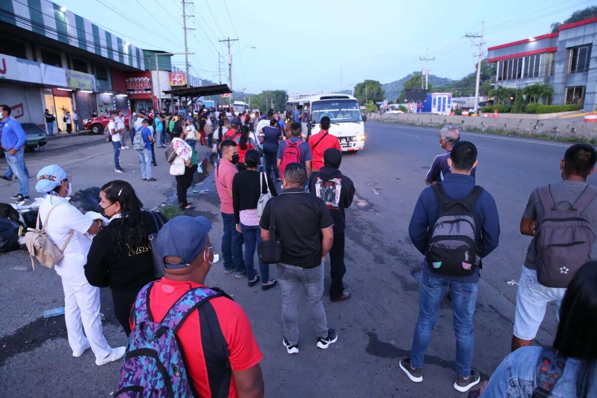 Panama Transport Workers Await Government Action on Fuel Costs