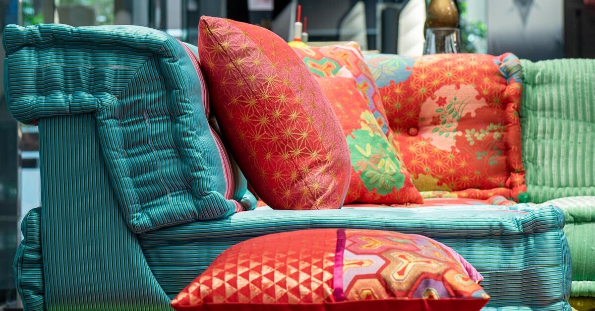 Maximalism in Fashion: The Philosophy of Limitless Self-Expression