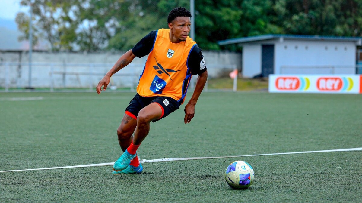 Panamanian National Team Travels to San José