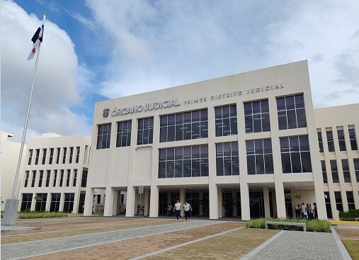 Отчима и мать отправили в тюрьму за убийство двухлетней девочки