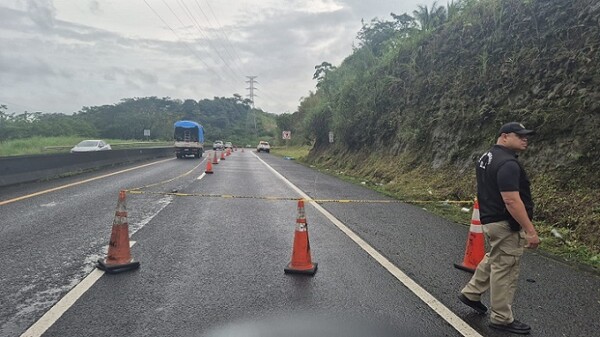 Body of Man Found on Panama-Colón Highway