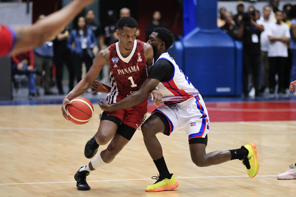 Panamá narrowly defeats Cuba in qualifiers