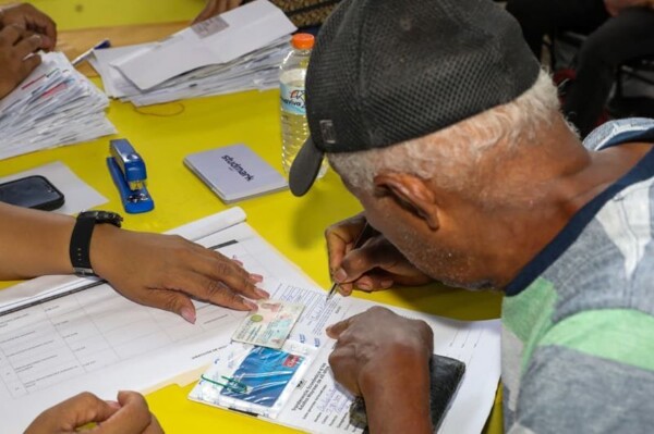 巴拿马大规模更新社会关键卡