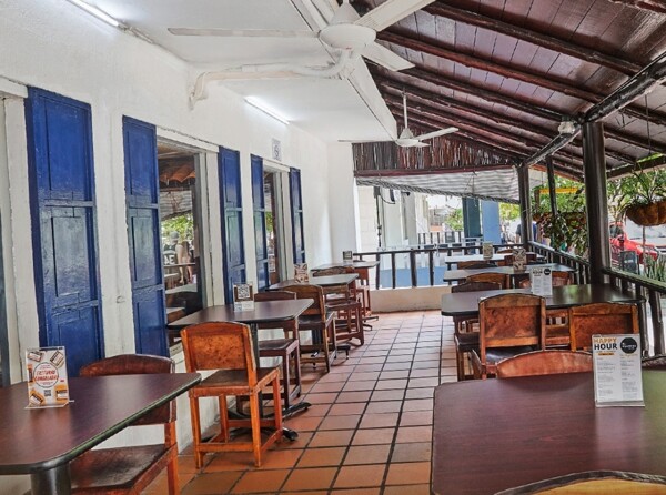 Panama's Restaurant Sector Faces 40% Sales Drop