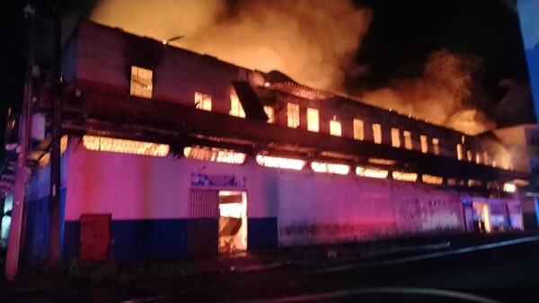 Devastating Fire in Colón Leaves Over 15 Families Homeless