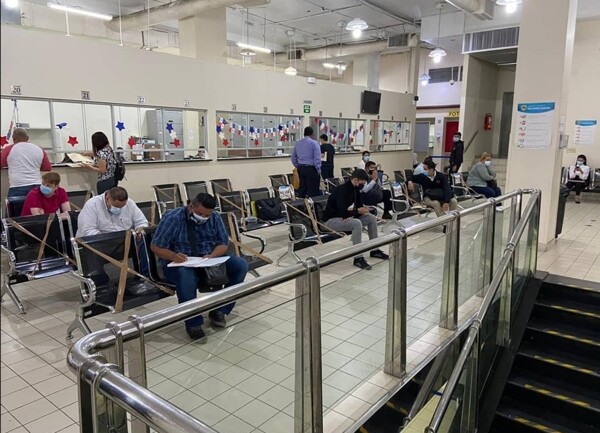 Migration Crisis: Platform Shutdown and Suspected 'Deals' in Panama