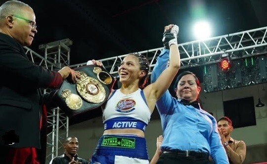 Панамская чемпионка мира Натали Делаго успешно защитила свой титул