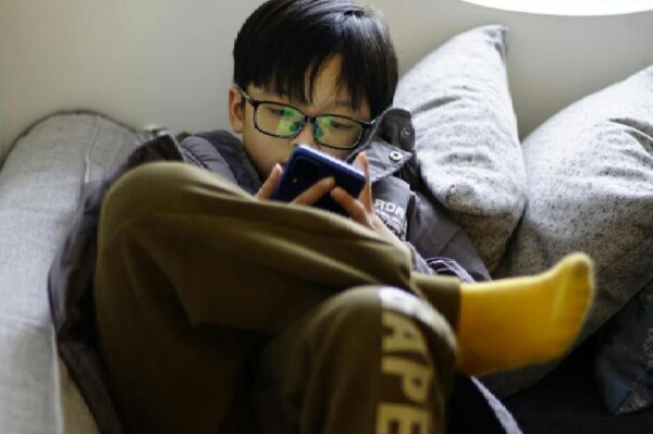 Study: 60% of Latin American Children Use Internet for School