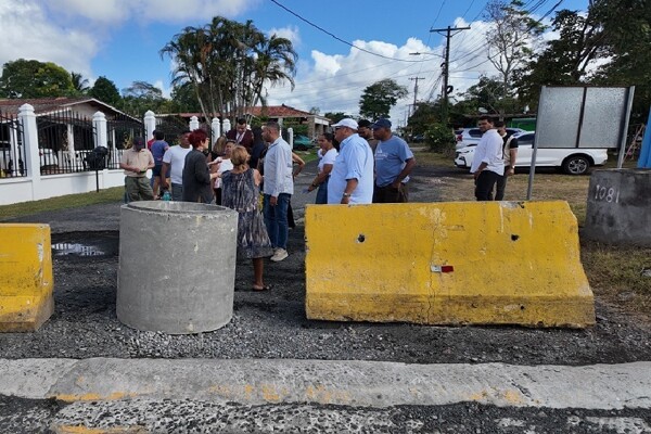 Road closure in Limoncillo sparks conflict in Barrio Colón