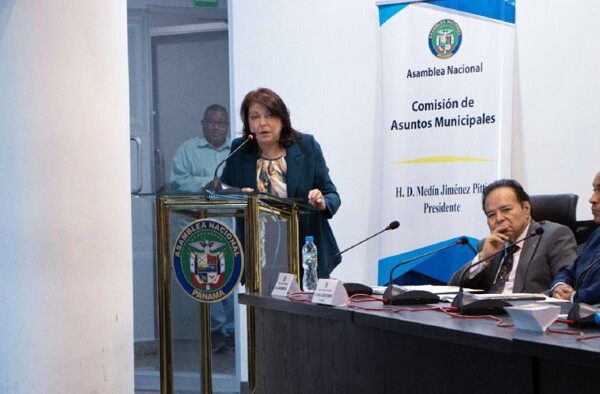 Panama's AND Head Announces Decentralization Law Review