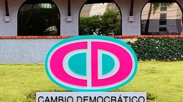 Cambio Democrático празднует национальную конференцию
