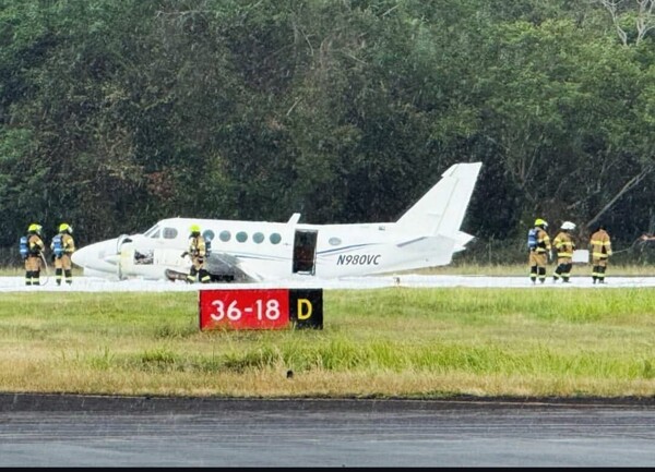 Private plane makes emergency landing in Panama