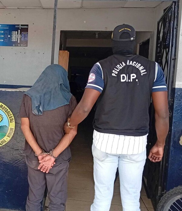 巴拿马警方逮捕强奸定罪男子