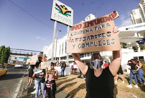 Deputy Reveals Irregularities in Panamanian Shelters