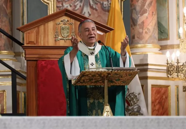 Архиепископ Ульоа почтил матерей на празднике Непорочного Зачатия