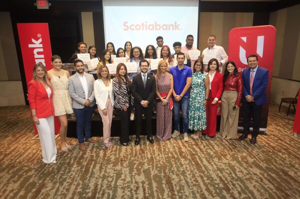 Scotiabank и Universidad Del Istmo осуществляют мечту панамских студентов с помощью стипендий '3 за 1 мечта'
