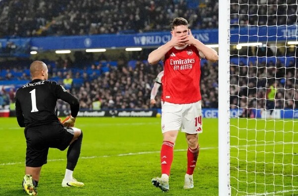 Arsenal beats Chelsea thanks to goalkeeper errors