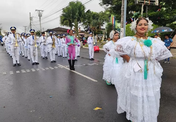 La Chorrera Celebrates Its Independence with a Parade