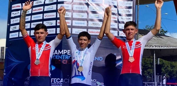 巴拿马自行车手迪尔·里奥斯赢得中美洲冠军