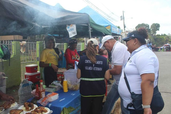 巴拿马狂欢节卫生检查