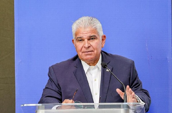 Panamanian President Condemns Extortion, Promises Funds for Investigations