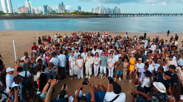 Las Garzas Beach Opens in Old Town