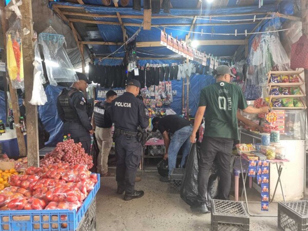 Panama Metro Evicts Vendors from December 24 Station