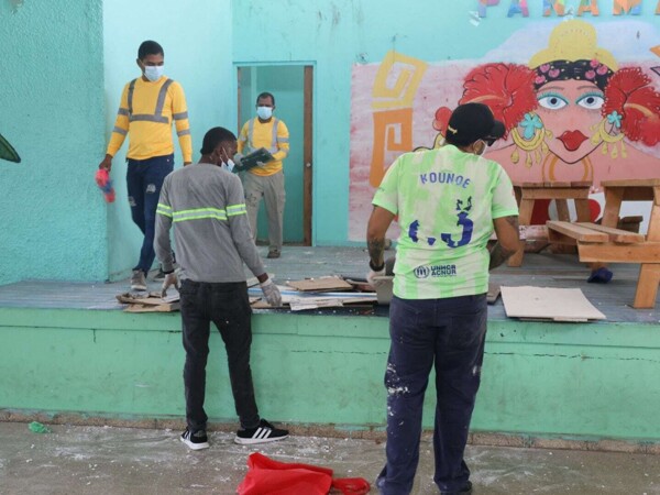 巴拿马秘书处在青少年中心发生破坏事件后组织清洁活动