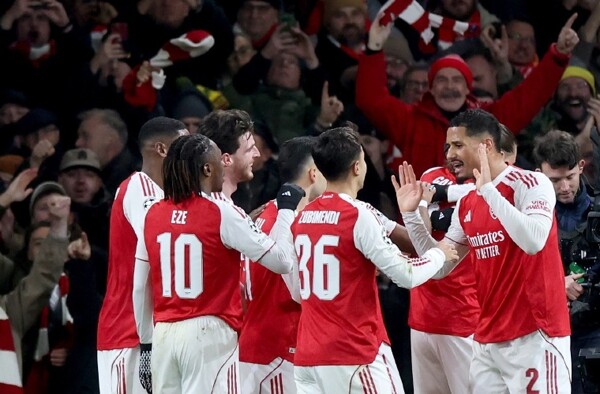 Arsenal crushes Bayern Munich to become the only unbeaten team in the Champions League