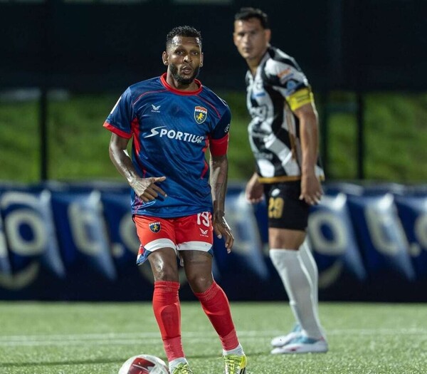 普拉萨·阿马多尔在国家德比中战胜塔乌罗