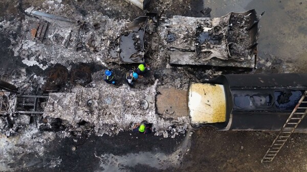 巴拿马美洲大桥下火灾：工人死亡