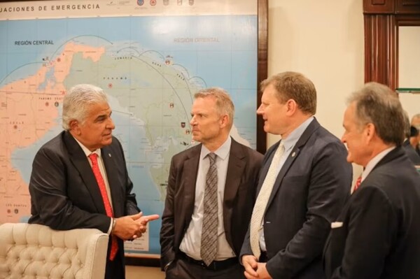 Mulino Meets with U.S. FMC Official in Panama