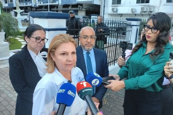 Minister of Government Files Complaint Over Content Dissemination from Prisons