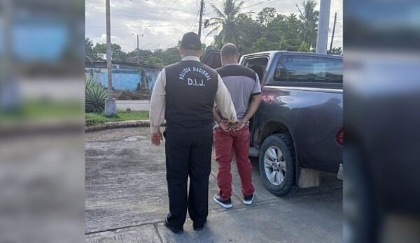 Man Beats Parents in Panama Over Money