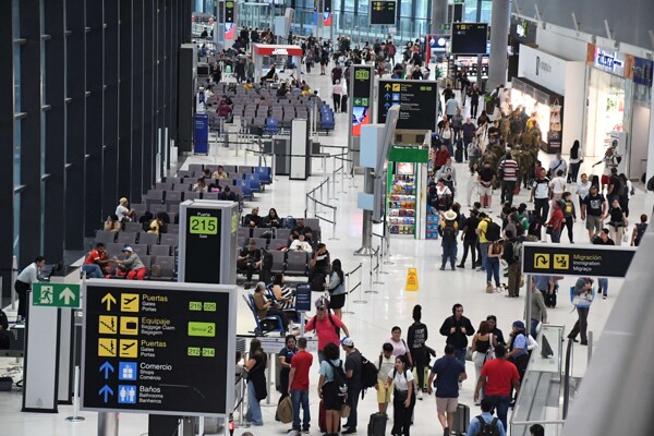 Bill on Transit Fee in Panama Postponed Due to Lack of Quorum