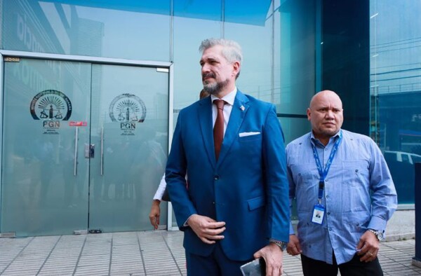 Panama's Education Ministry Discovers Fake Diplomas in Teacher Contest