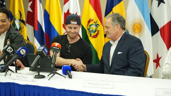 Panamanian Municipalities Launch Christmas Tree Recycling Campaign