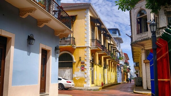Panama's Historic Towns and Wild Islands