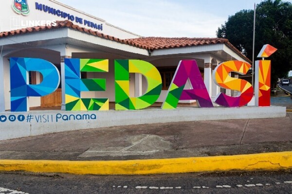 Panama Authorities Seize 240 Packages of Drugs