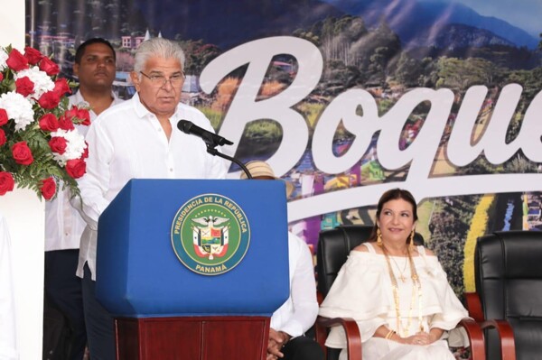 Президент Мулино в Бокете подчеркнул международные достижения и экономическое восстановление страны