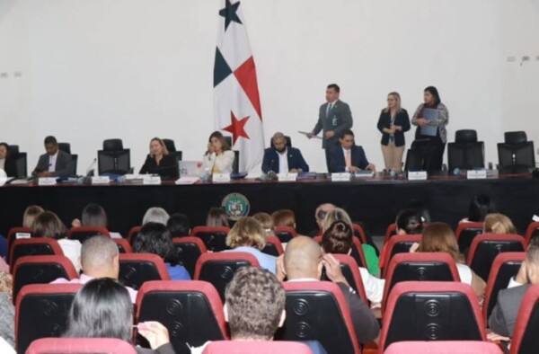 Panama Assembly Approves Bill to Reform Ministry of Women in First Reading