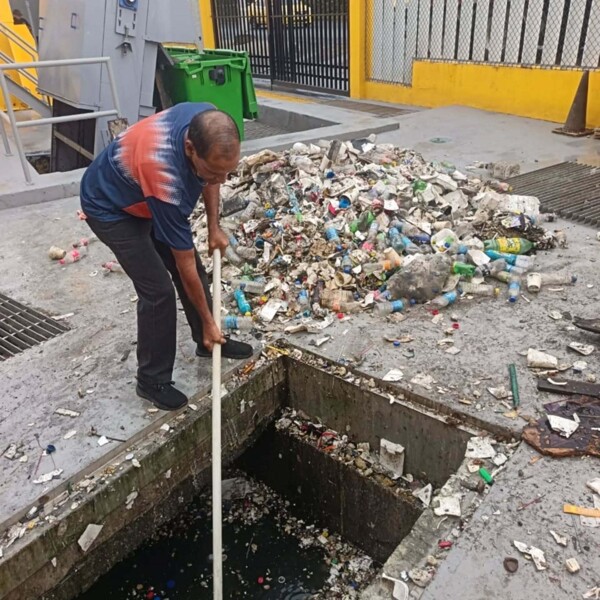 Colón extracts more than 15 tons of waste from stormwater system