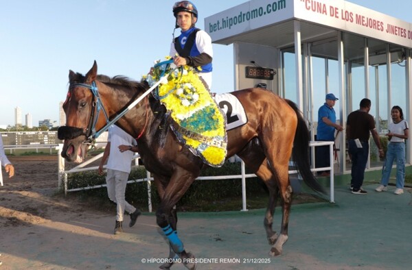 Ataviada Wins Classic Race at Panama's Hipódromo Presidente Remón