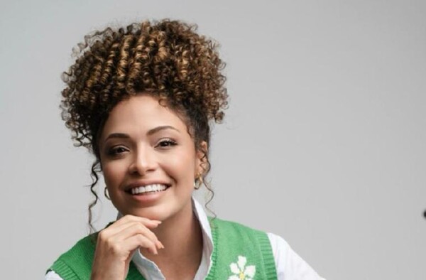 哥伦比亚女演员卡蒂娅·塞马卡里塔凭借Netflix角色在巴拿马取得成功