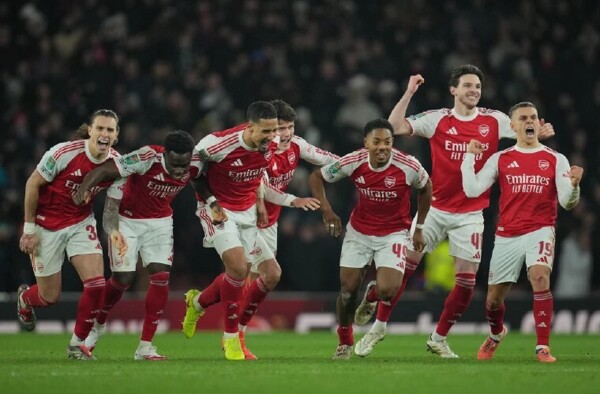 Arsenal reach Carabao Cup semi-finals after penalty shootout win