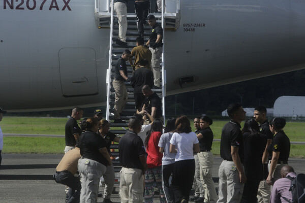 Panama Signs Deportation Agreement with US