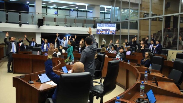 Депутаты Панамы вызвали министра на дачу показаний по скандалу в приютах