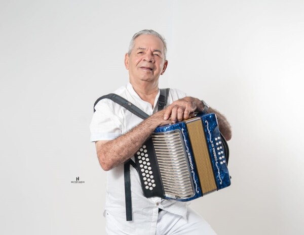 «El Paladín» and «Maquinaria Roja» release new anthem for Panama's Carnival