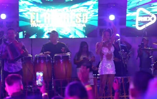 Samy and Sandra Sandoval host a grand rumba in Penonomé