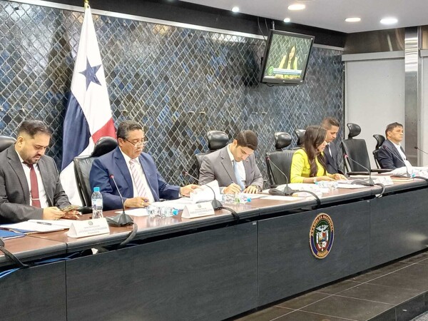 Minister of Canal Affairs Skips Third Summonses, Deputies Upset